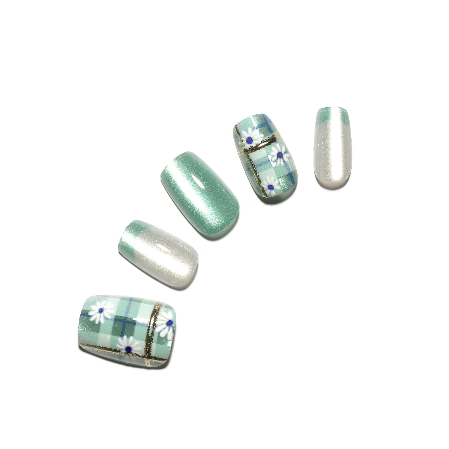 Meadow Bloom short square mint plaid daisy press-on nails 30-piece set