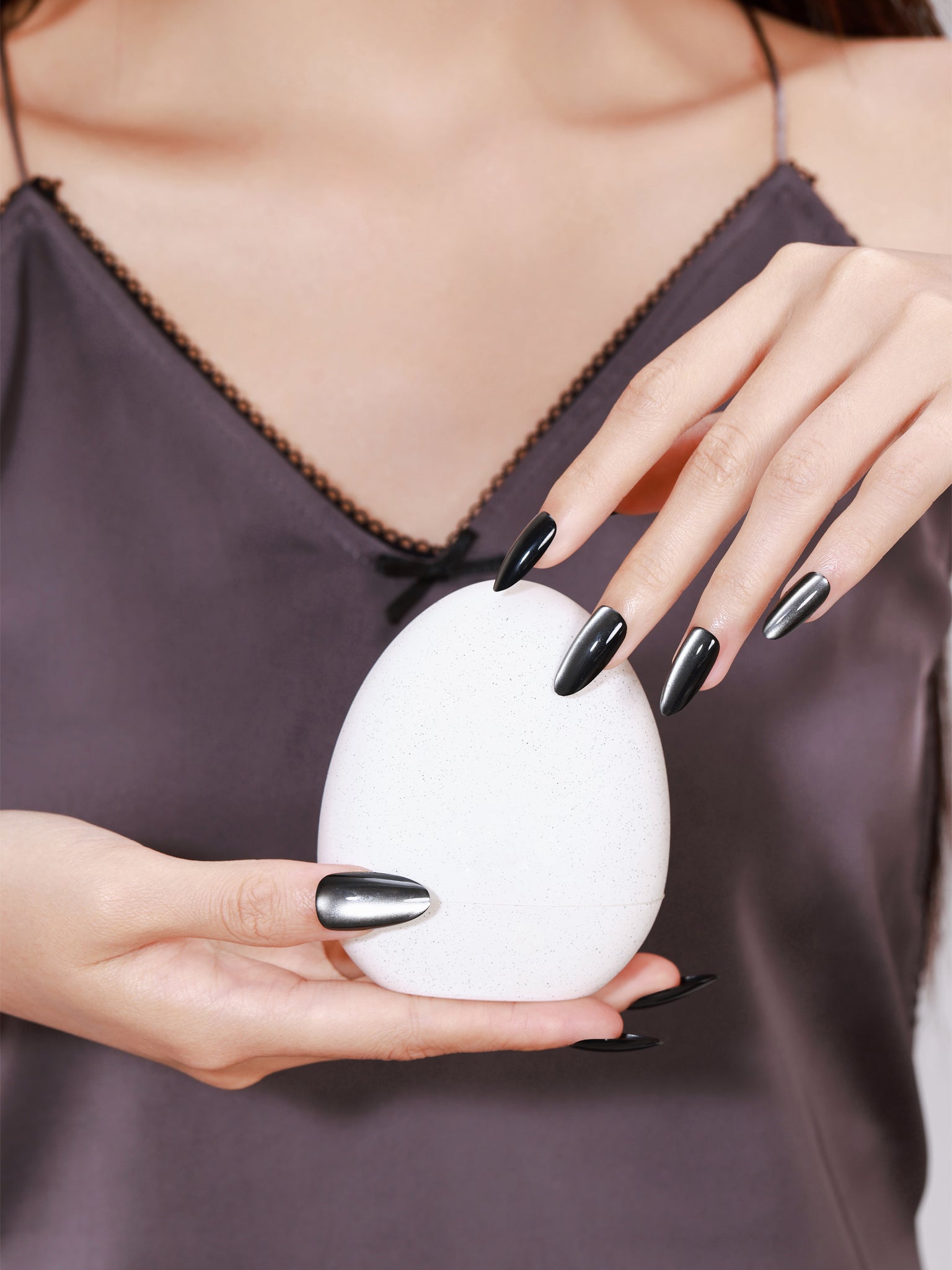 Set of black almond shape press on nails