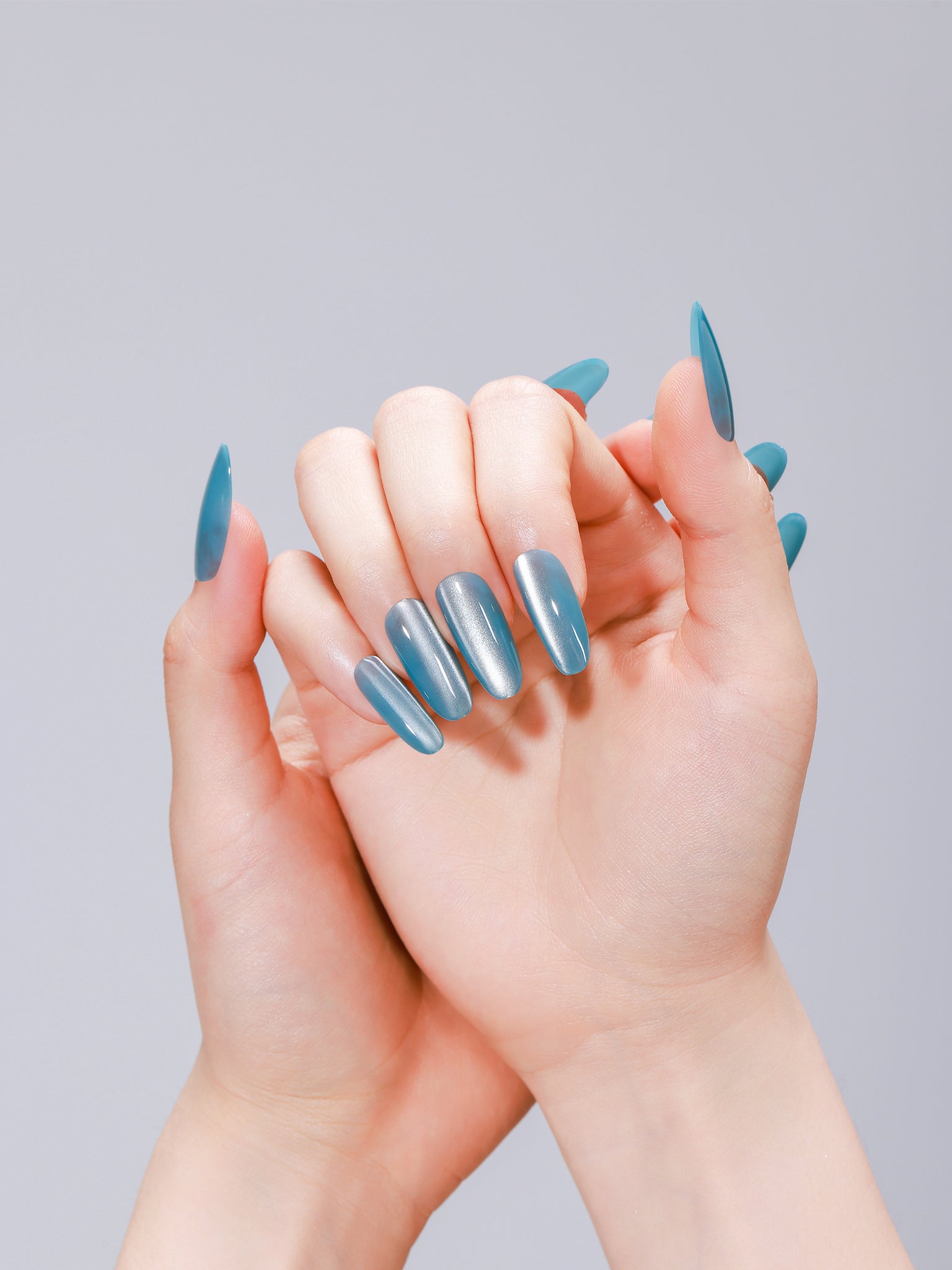 PMMA acrylic long oval blue press-on nails with velvet cat eye effect